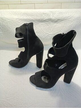 Steve Madden Black Suede Open-Toe Platform Heels Size 7 Zippered Ankle Strap